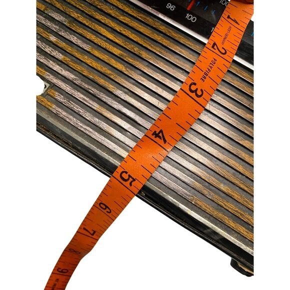 Vintage Midland International Two Band Solid State AM FM Portable Radio Black - Picture 10 of 11